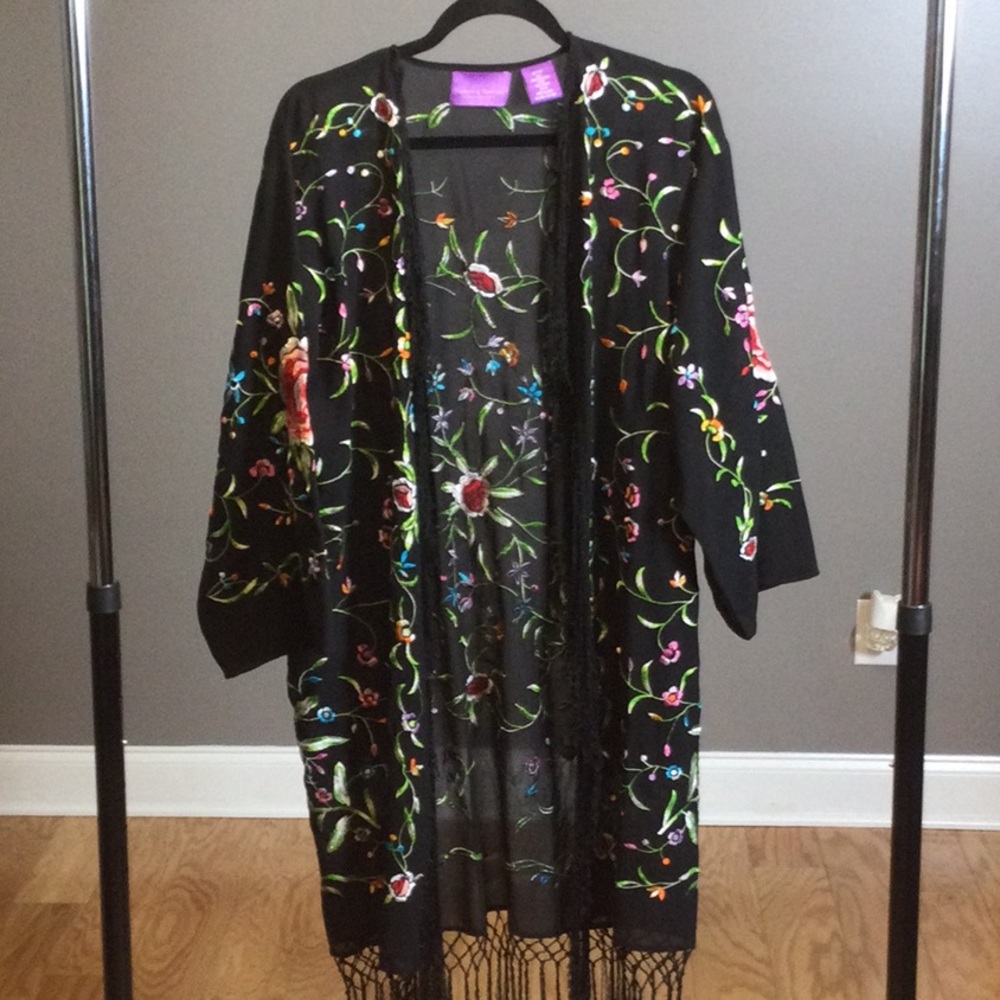 M Suzanne Somers Black Sheer Embroidered Floral Kimono